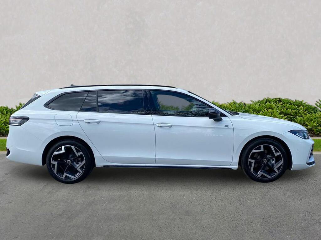 Volkswagen Passat 1.5 Etsi R-line Dsg White #3