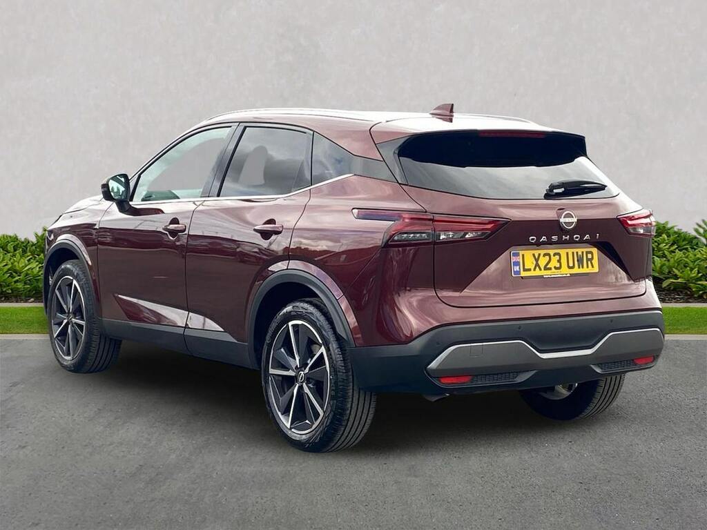 Nissan Qashqai 1.3 Dig-t Mh Tekna LX23UWR Red #2