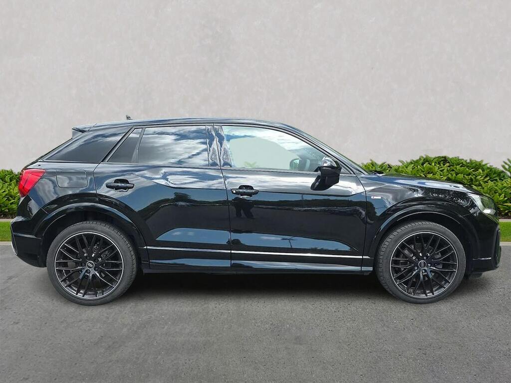 Audi Q2 1.5 Tfsi Cod 35 Black Edition Suv S Tro ND75RGX Black #3