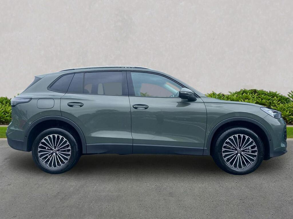 Volkswagen Tiguan 1.5 Tsi Ehybrid Match Dsg NX26SJY Green #3