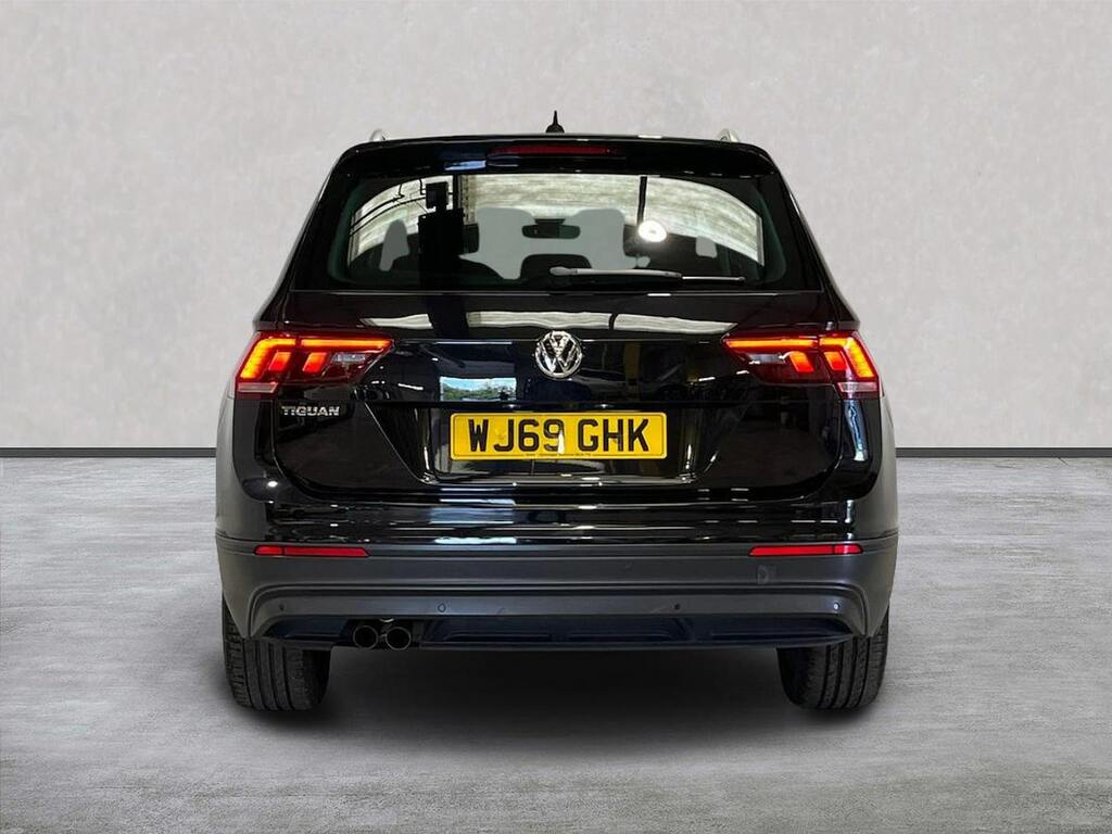 Volkswagen Tiguan 1.5 Tsi Evo Match Suv Dsg Euro 6 Ss WJ69GHK Black #4
