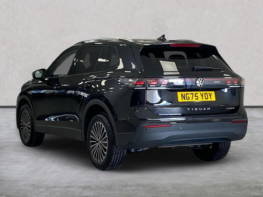Volkswagen Tiguan 1.5 Tsi Ehybrid Match Dsg NG75YOY Black #2
