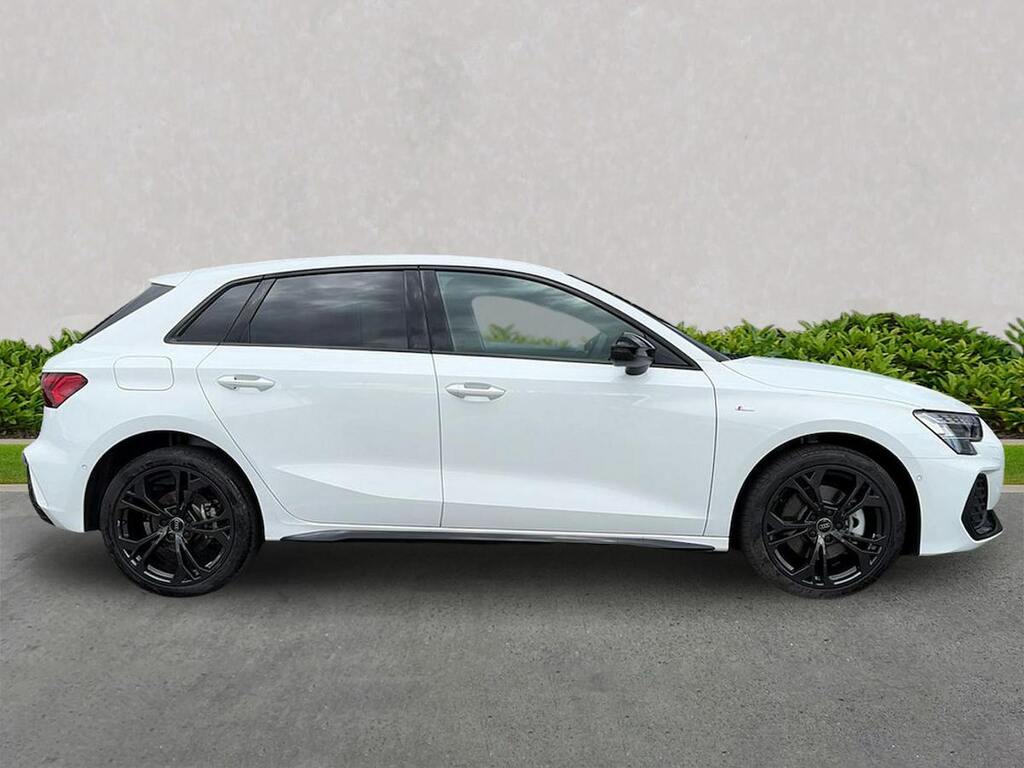 Audi A3 1.5 Tfsi E 204 Black Edition S Tronic NK26XAO White #3