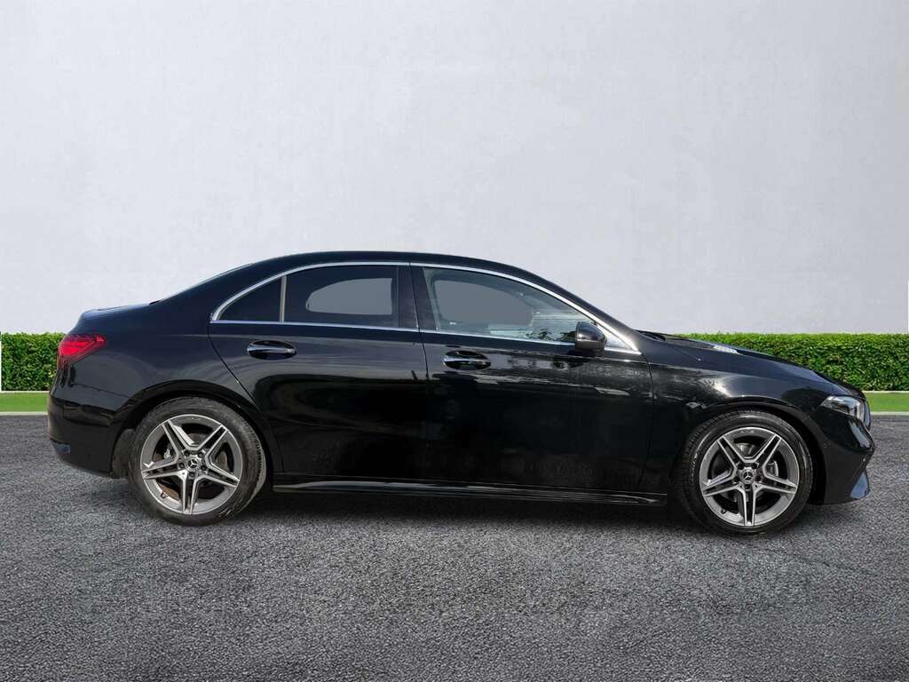 Mercedes-Benz A Class A180 Amg Line Executive GU24XXF Black #2