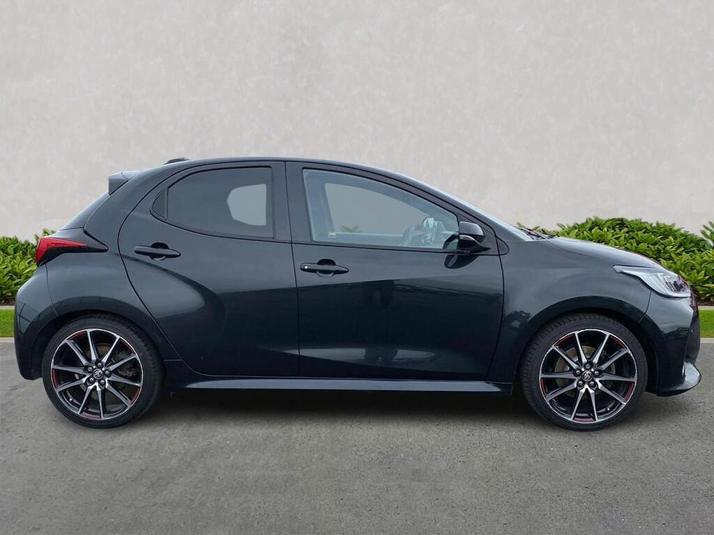 Toyota Yaris 1.5 Vvt-h Gr Sport Hatchback Hybrid E-c YUI7368 Black #3