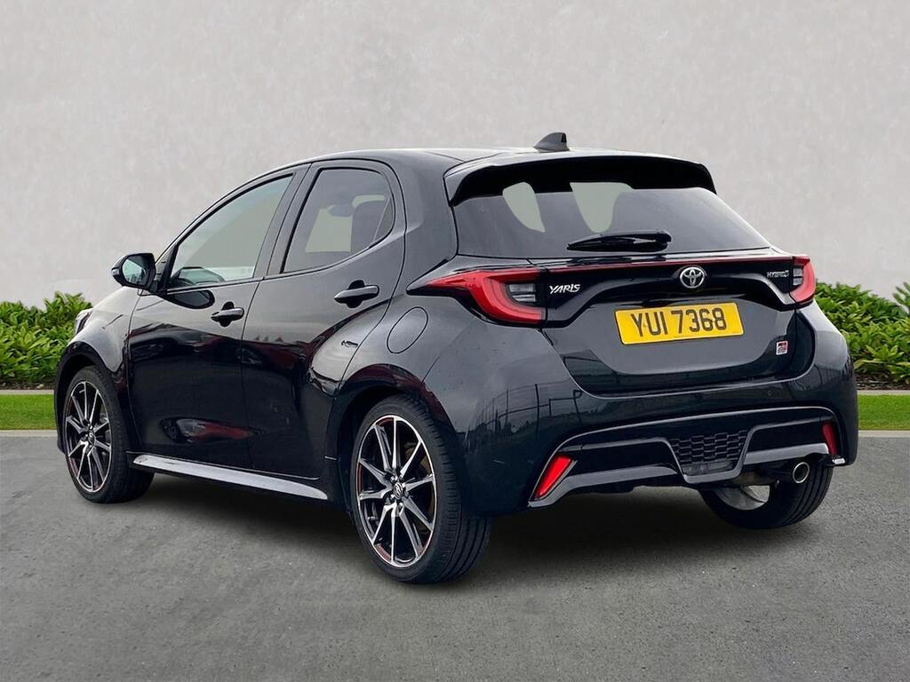 Toyota Yaris 1.5 Vvt-h Gr Sport Hatchback Hybrid E-c YUI7368 Black #2