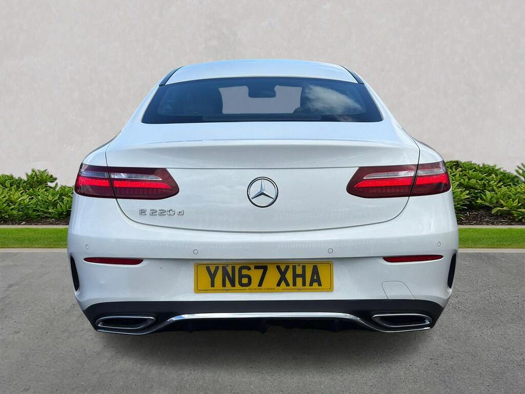 Mercedes-Benz E Class 2.0 E220d Amg Line Coupe G-tronic Euro White #4