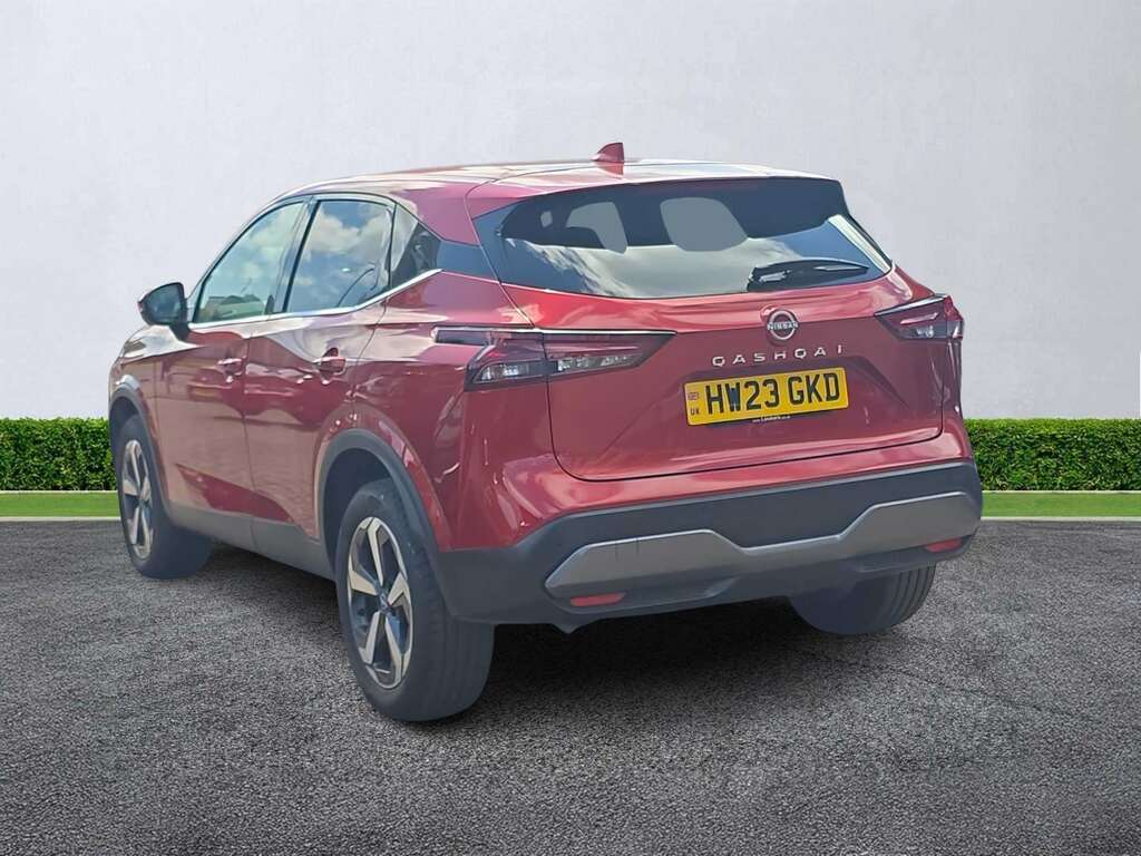 Nissan Qashqai 1.3 Dig-t Mh N-connecta HW23GKD Red #2