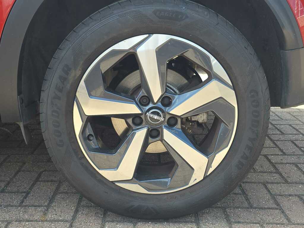 Nissan Qashqai 1.3 Dig-t Mh N-connecta HW23GKD Red #6