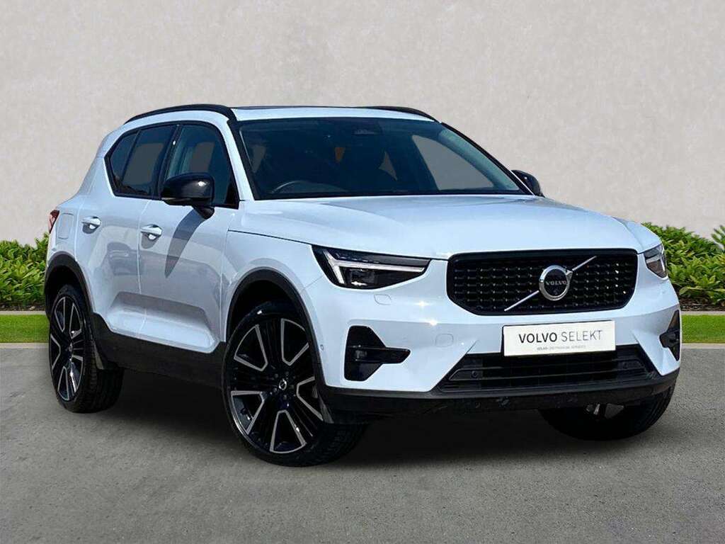 Volvo XC40 2.0 B4p Ultra Dark Blue