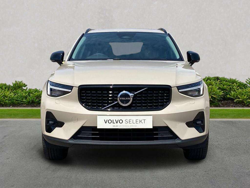 Volvo XC40 2.0 B4p Ultra Dark RO75LVV Gold #5
