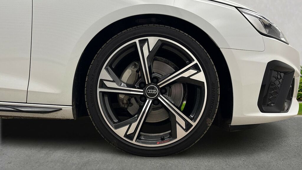 Audi A4 2.0 Tfsi 40 Black Edition Estate S Tron MD24KBF White #4