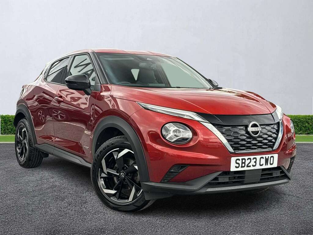 Nissan Juke 1.6 Hybrid N-connecta Red