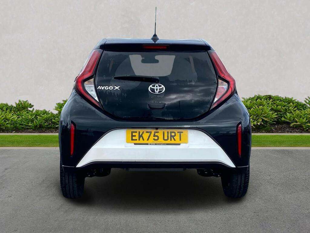 Toyota Aygo X 1.0 Vvt-i Edge Hatchback Euro 6 EK75URT White #4