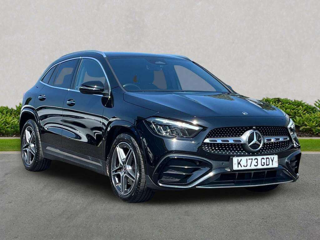 Mercedes-Benz GLA Class Gla 200 Amg Line Executive Black