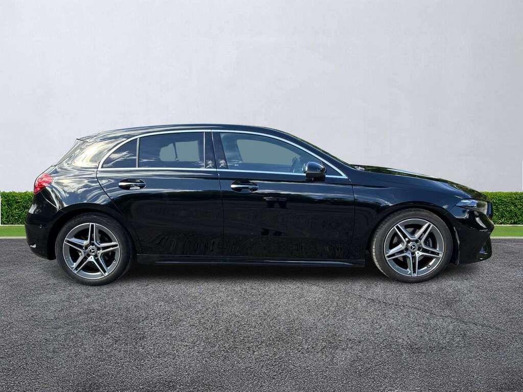 Mercedes-Benz A Class A180 Amg Line Premium VK23DYO Black #3