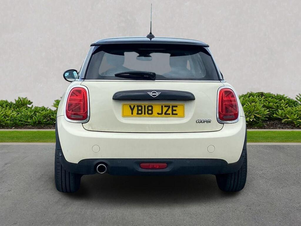 Mini Hatch 1.5 Cooper Hatchback Euro 6 Ss YB18JZE White #4