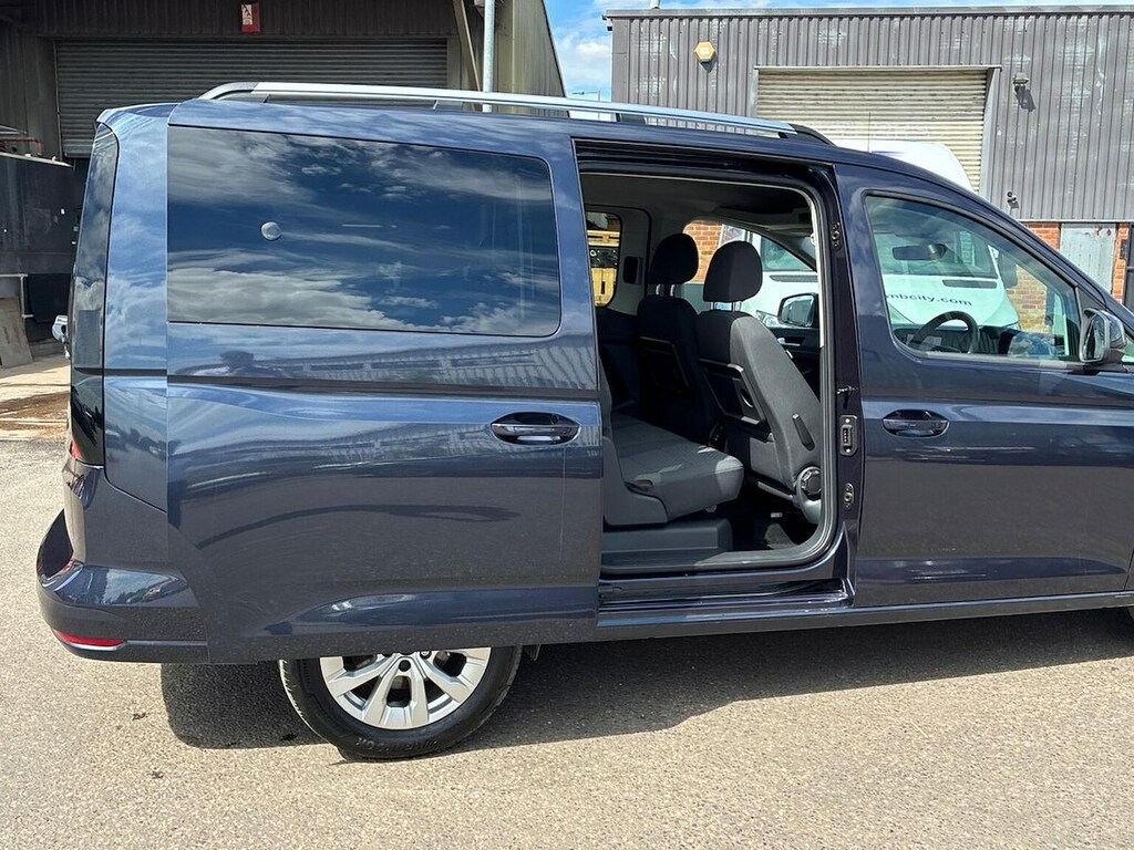 Ford Grand Tourneo Connect Active Grand Tourneo L2 1.5L Ecoboost 150Ps Phev F Blue #32