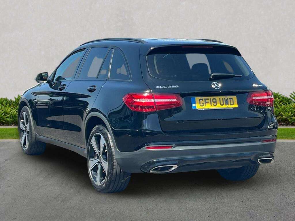Mercedes-Benz GLC Class Glc 250 4Matic Urban Edition 9G-tronic Black #2