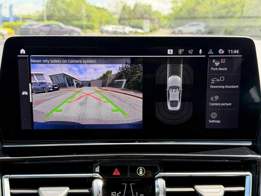 BMW 8 Series 4.4 M850i V8 Saloon Steptronic Xdrive E White #34