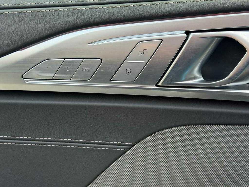 BMW 8 Series 4.4 M850i V8 Saloon Steptronic Xdrive E White #41