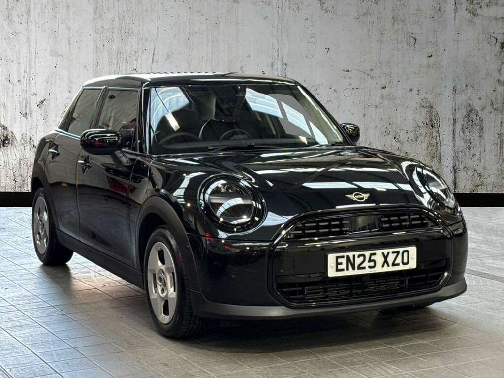 Mini Hatch 1.5 C Classic EN25XZO Black