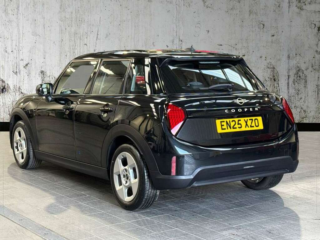 Mini Hatch 1.5 C Classic EN25XZO Black #2