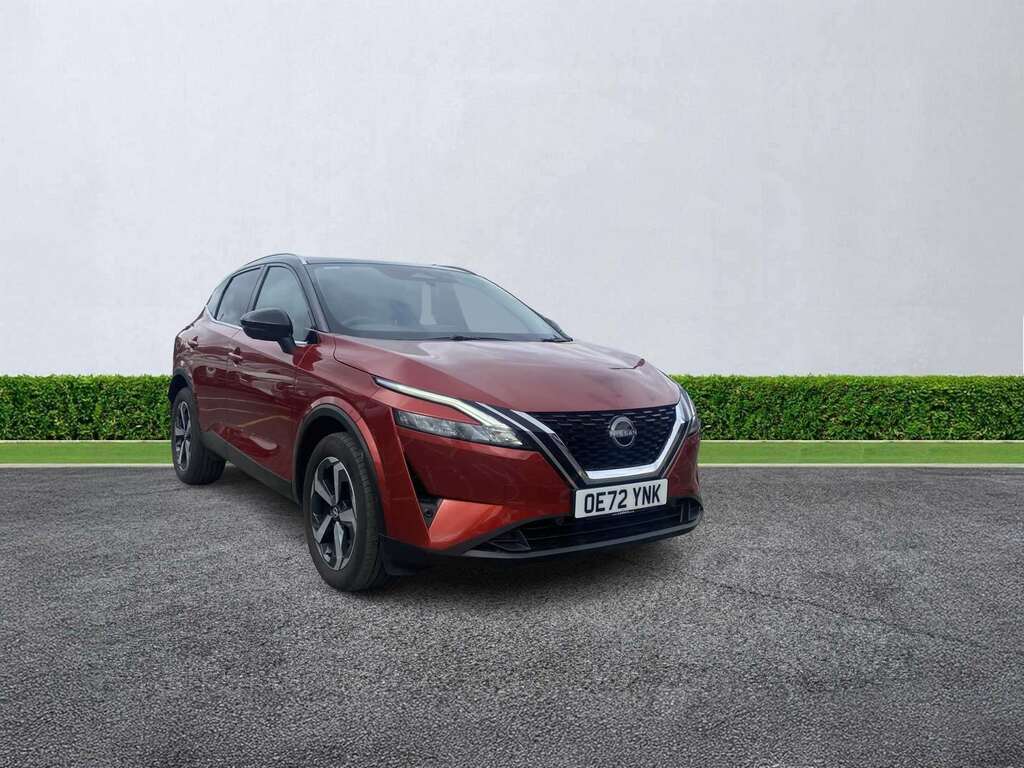 Nissan Qashqai 1.3 Dig-t Mh N-connecta Red