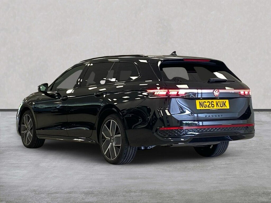 Volkswagen Passat 1.5 Tsi Ehybrid 272 Black Edition Dsg NG26KUK Black #2