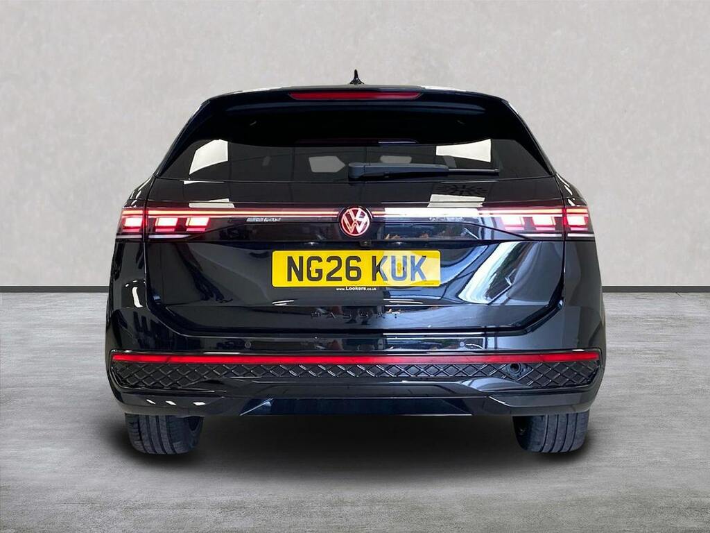 Volkswagen Passat 1.5 Tsi Ehybrid 272 Black Edition Dsg NG26KUK Black #4