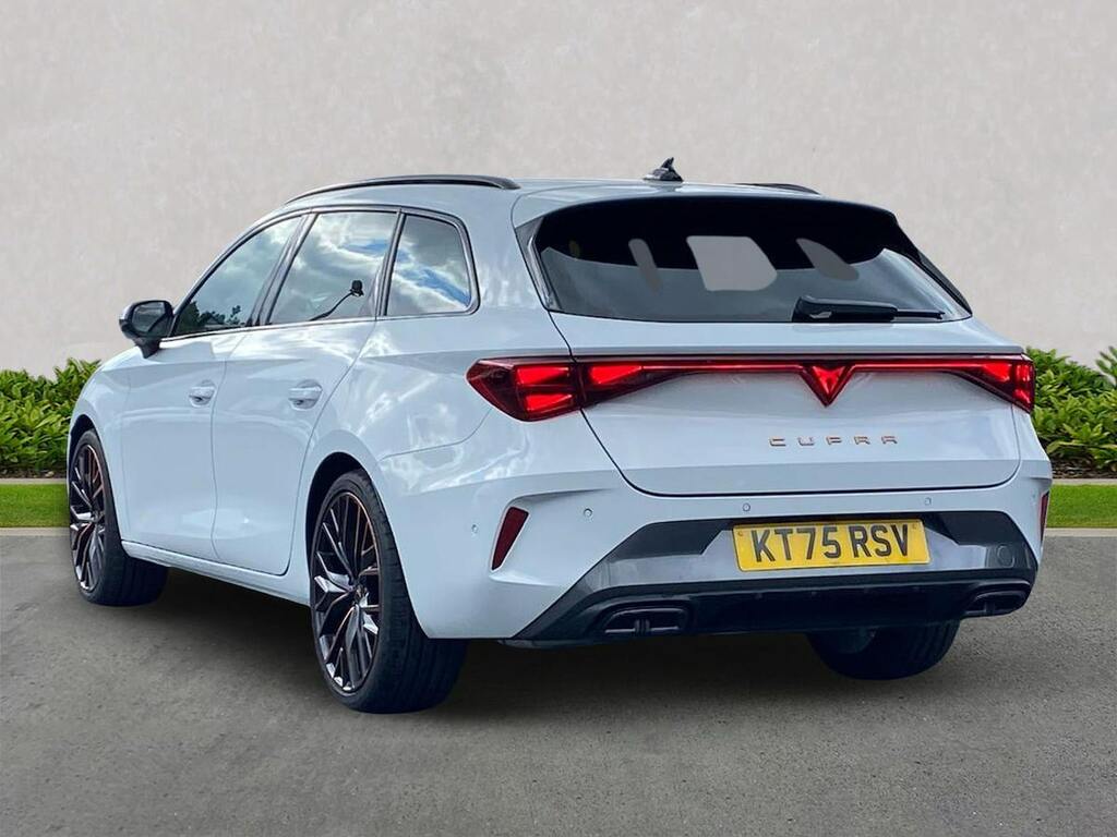 Cupra Leon 1.5 Etsi 150 V3 Dsg KT75RSV White #2