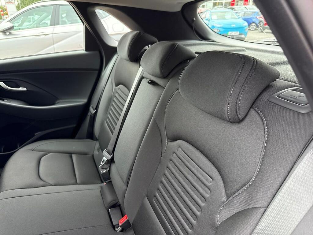 Hyundai I30 Tourer 1.5 Tgdi Mhev Premium Dct Silver #16