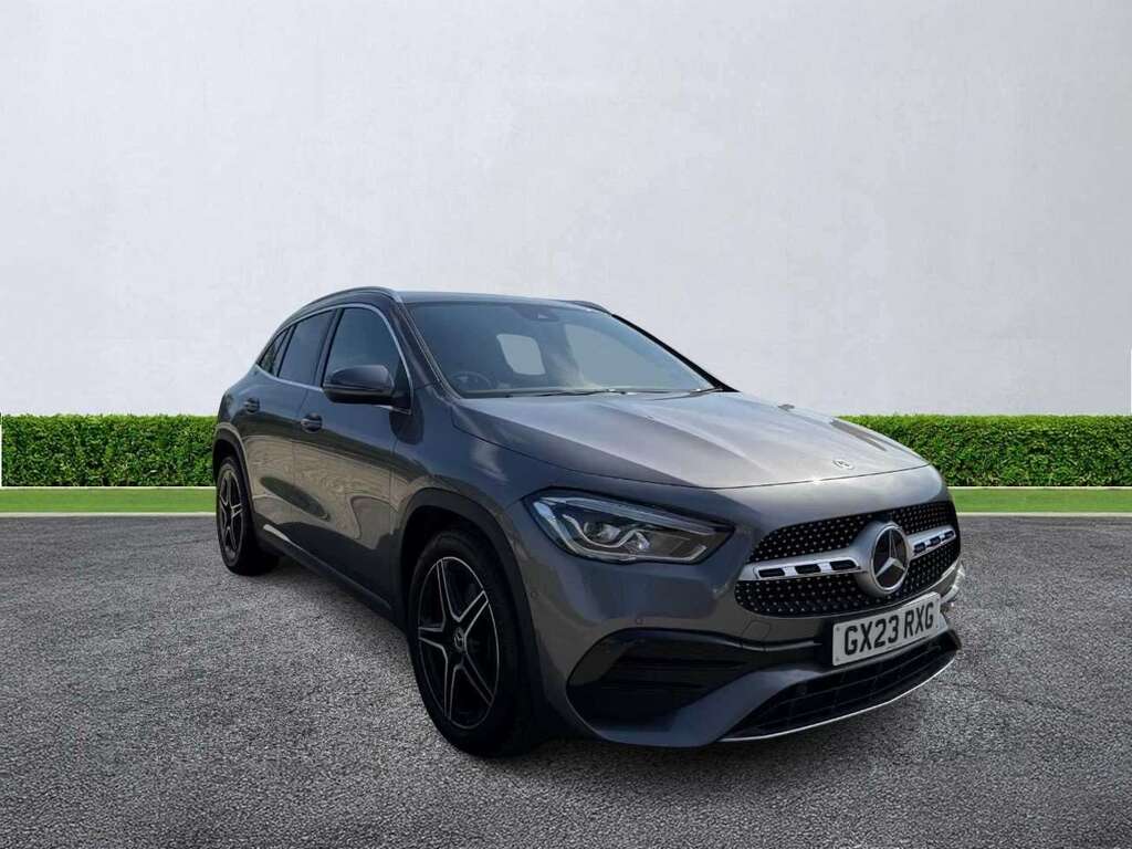 Mercedes-Benz GLA Class Gla 200 Amg Line Executive Grey