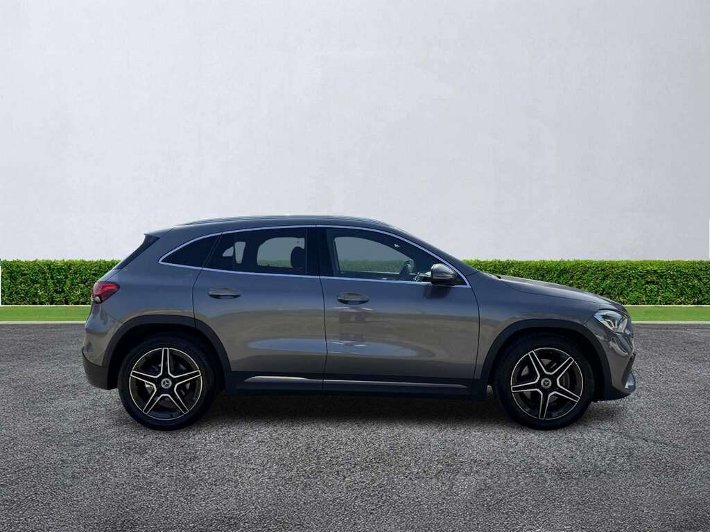 Mercedes-Benz GLA Class Gla 200 Amg Line Executive Grey #2