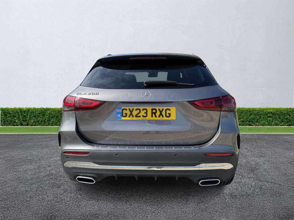 Mercedes-Benz GLA Class Gla 200 Amg Line Executive Grey #4