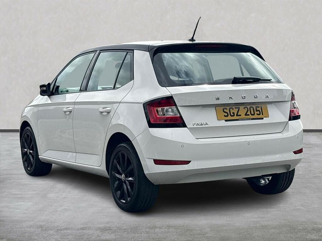 Skoda Fabia 1.0 Colour Edition Hatchback Eur SGZ2051 White #2