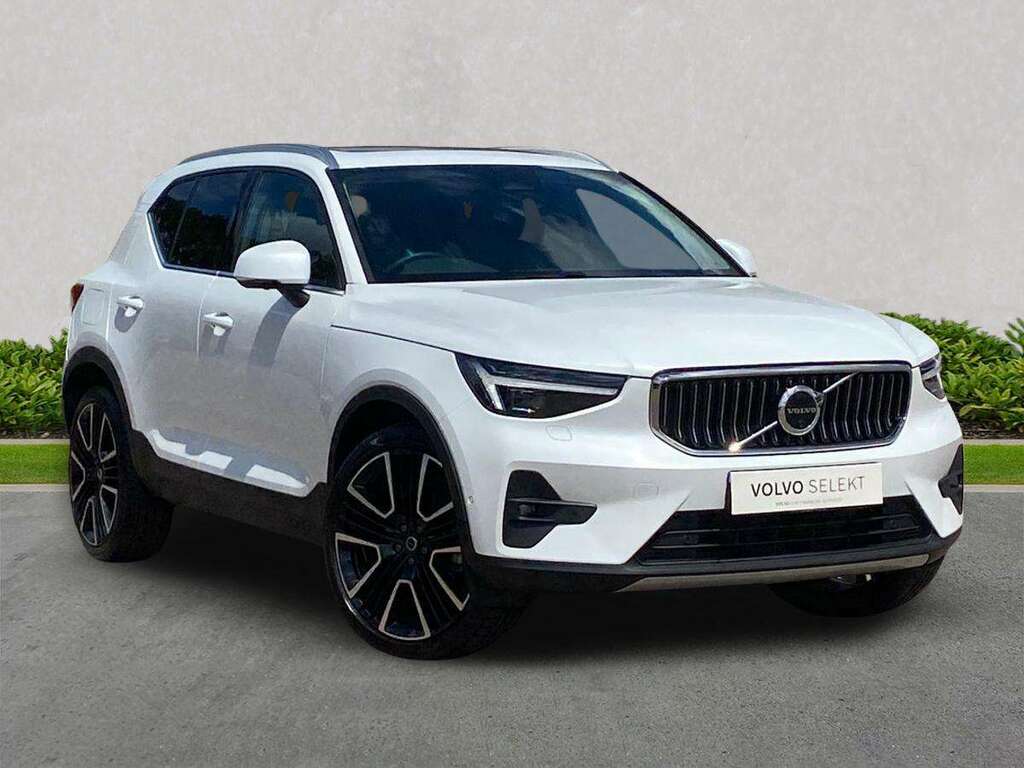 Volvo XC40 2.0 B3p Ultra Dark White