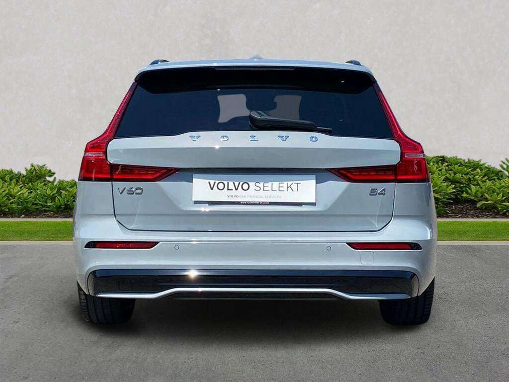 Volvo V60 2.0 B4p Plus Dark 7 Speed AV75VWK Grey #4