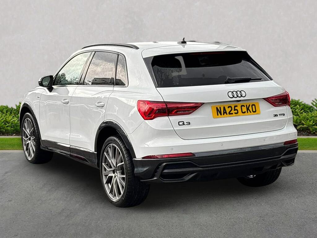 Audi Q3 1.5 Tfsi Cod 35 Black Edition Suv S Tro NA25CKO White #2