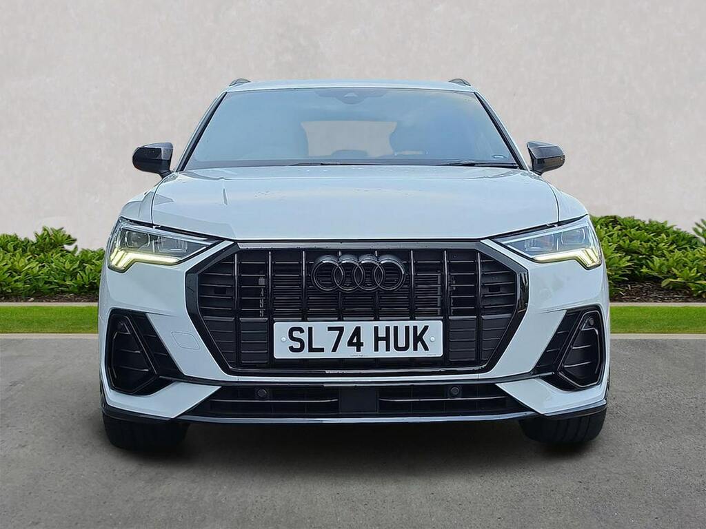 Audi Q3 1.5 Tfsi Cod 35 Black Edition Suv S Tro White #5
