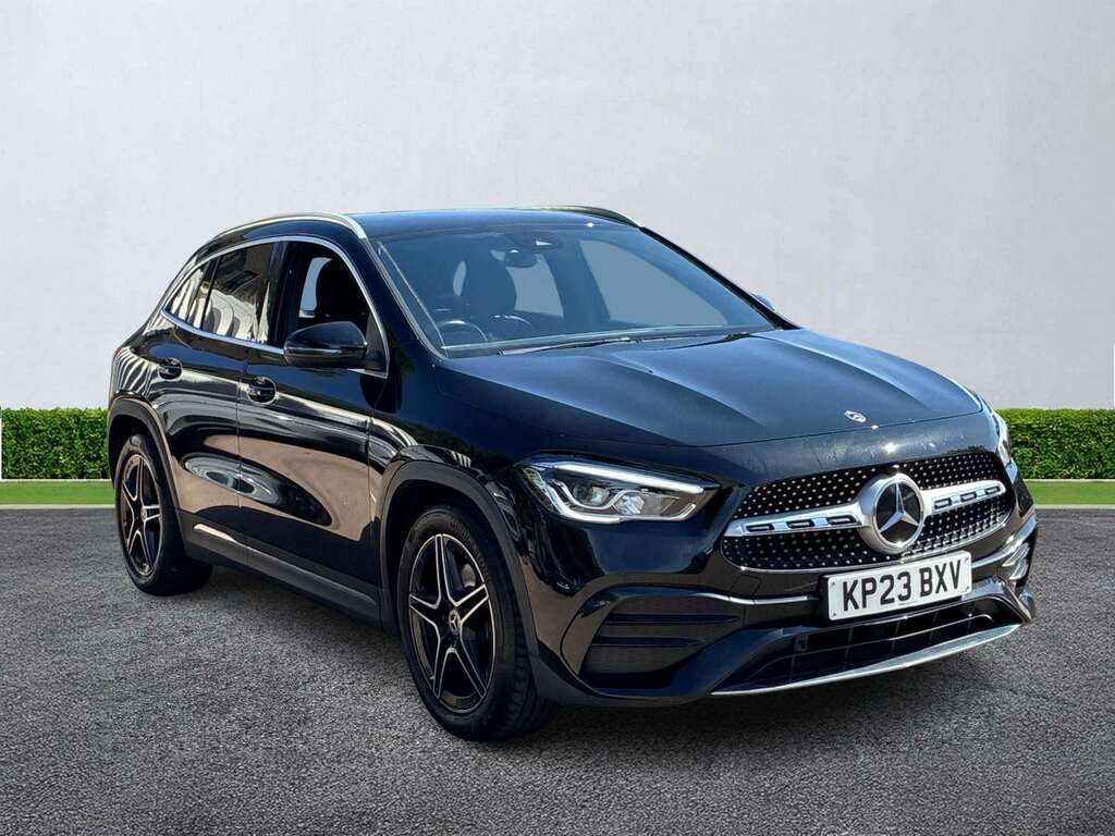 Mercedes-Benz GLA Class Gla 200 Amg Line Executive Black