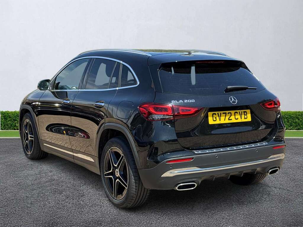 Mercedes-Benz GLA Class Gla 200 Amg Line Premium GV72CVB Black #2