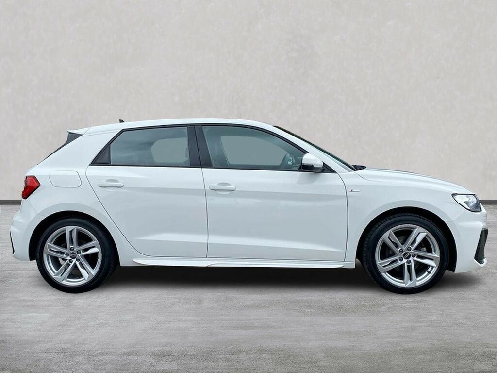 Audi A1 1.0 Tfsi 30 S Line Sportback S Tronic E GSZ8430 White #3