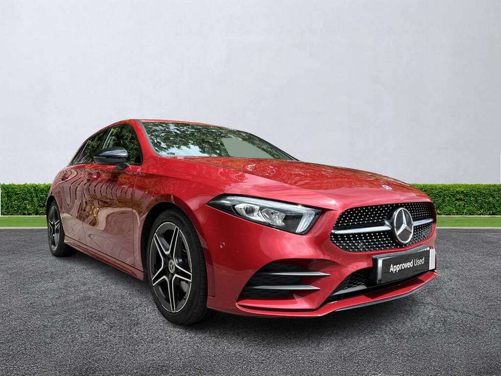 Mercedes-Benz A Class A180 Amg Line Premium Red
