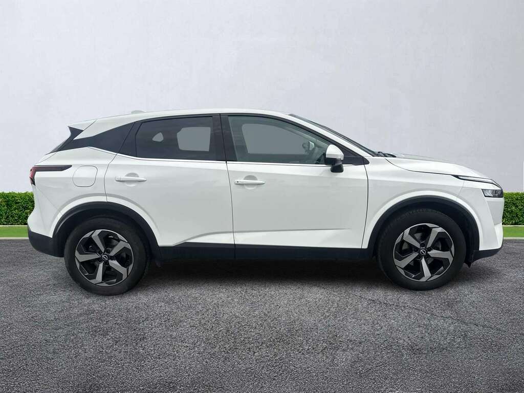 Nissan Qashqai 1.3 Dig-t Mh 158 N-connecta Xtronic NA73EJO White #3