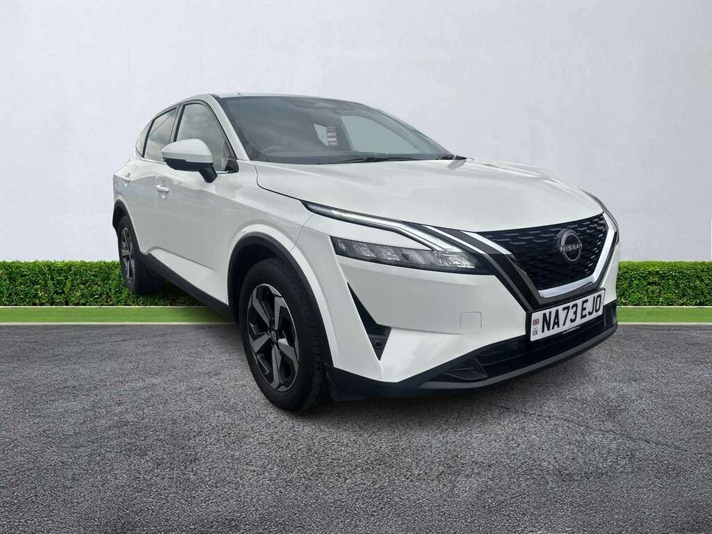 Nissan Qashqai 1.3 Dig-t Mh 158 N-connecta Xtronic White