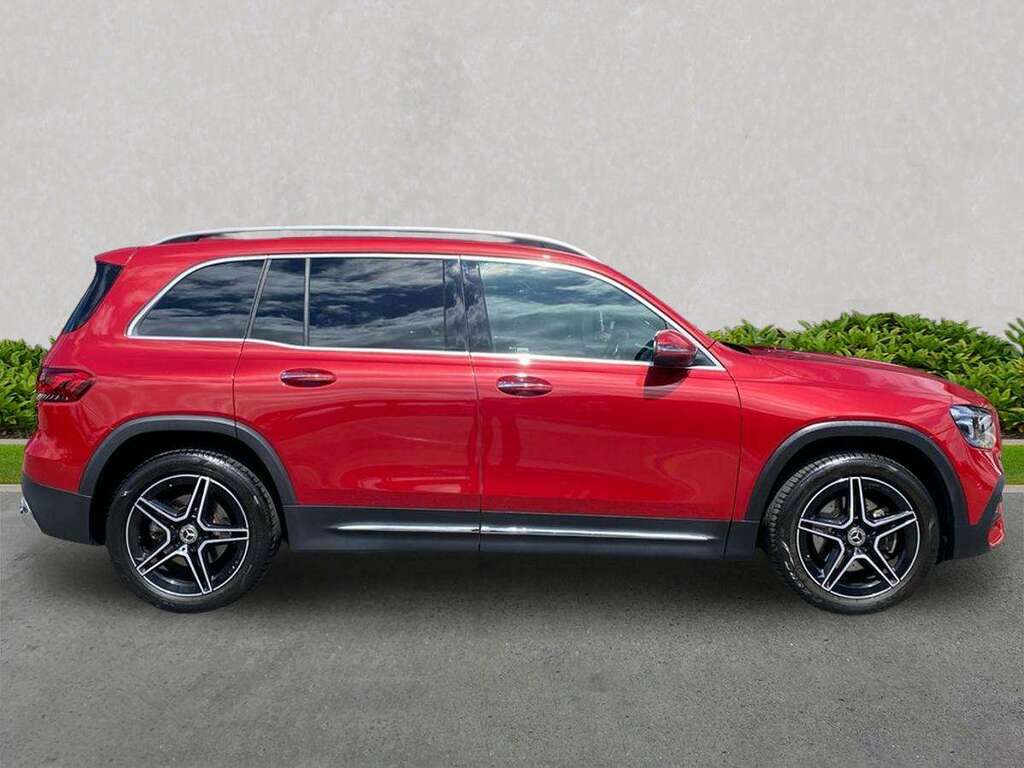 Mercedes-Benz GLB Class Glb 200 Amg Line Premium 7G-tronic Red #3