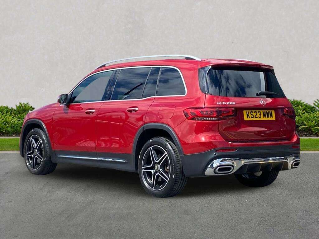 Mercedes-Benz GLB Class Glb 200 Amg Line Premium 7G-tronic Red #2