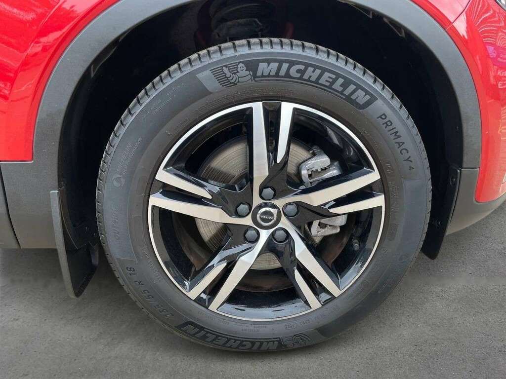 Volvo XC40 2.0 B4p Plus Dark Awd Red #6