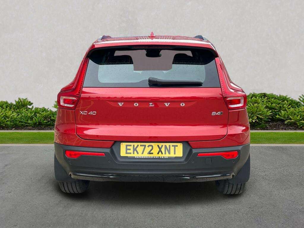 Volvo XC40 2.0 B4p Plus Dark Awd Red #4